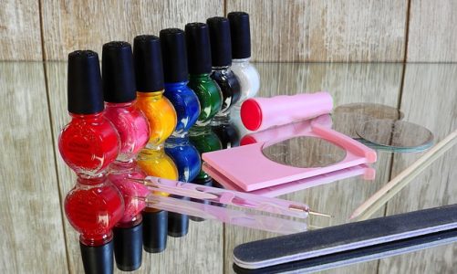 Scopri la soluzione definitiva per la cura delle unghie i prodotti giusti per una manicure perfetta